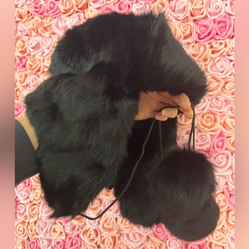 Rabbit fur hat - Picture 5 of 5